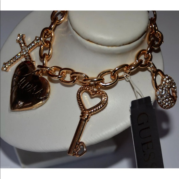 7" to 7 3/4" inches in adjustable Jewelry - GUESS CRYSTAL/Rhinestone Gold Charm Bracelet (NWT)